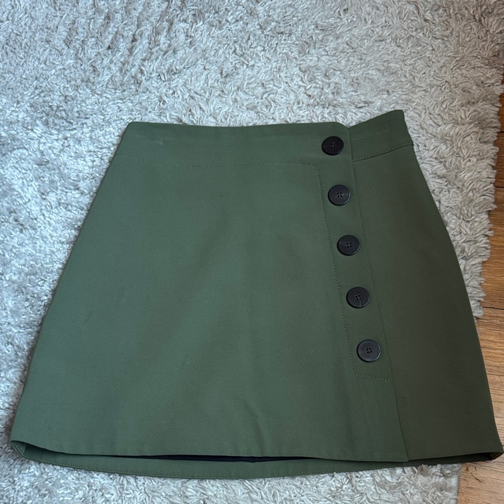 Chic Olive Button-Accent Mini Skirt